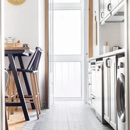 Feel In Stunning Renovated Nest In Graca Apartment *