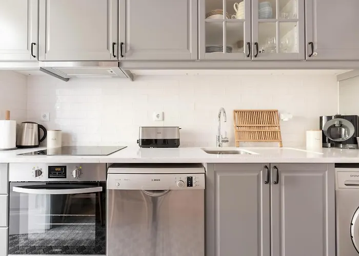 Feel In Stunning Renovated Nest In Graca