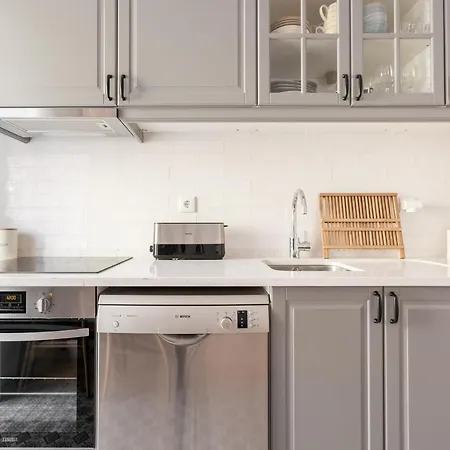 Feel In Stunning Renovated Nest In Graca